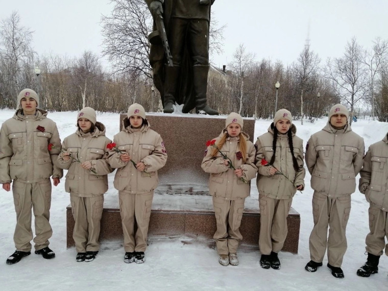 «Дорога к обелиску».